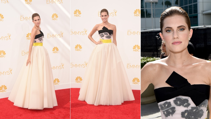 Illustration for article titled All the Sparkly, Slinky and Ridiculous Looks at the Emmys Red Carpet